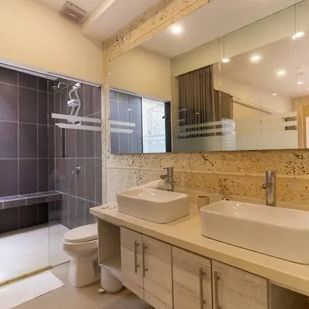 Amazing 1br Manga / Near To Getsemani 104 *